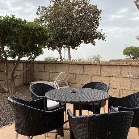 Three Bedroom With Beautiful Pool In South Of Tenerife In Biltmore 아파트 *