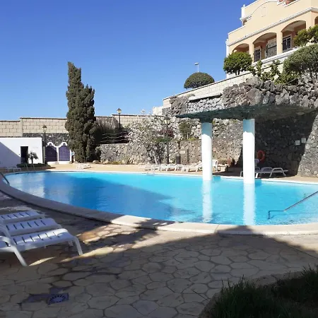 Three Bedroom With Beautiful Pool In South Of Tenerife In Biltmore 아파트