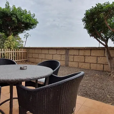 Three Bedroom With Beautiful Pool In South Of Tenerife In Biltmore *