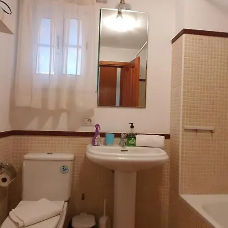 Three Bedroom With Beautiful Pool In South Of Tenerife In Biltmore