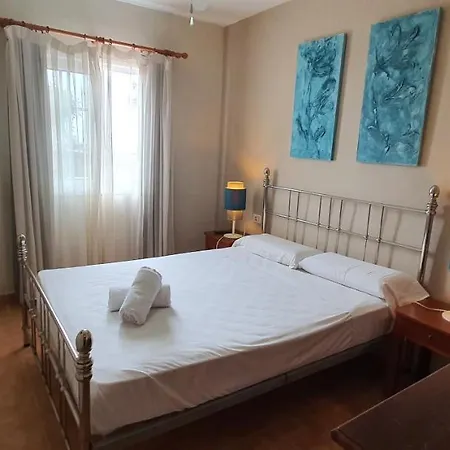 Three Bedroom With Beautiful Pool In South Of Tenerife In Biltmore