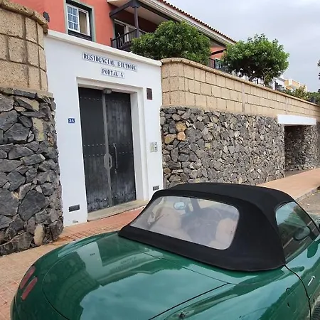 Three Bedroom With Beautiful Pool In South Of Tenerife In Biltmore 아파트 *