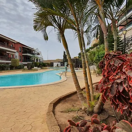 Three Bedroom With Beautiful Pool In South Of Tenerife In Biltmore 아파트 *