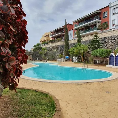 Three Bedroom With Beautiful Pool In South Of Tenerife In Biltmore
