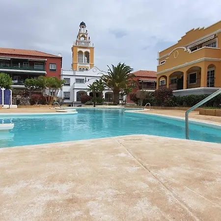Three Bedroom With Beautiful Pool In South Of Tenerife In Biltmore 아파트 *